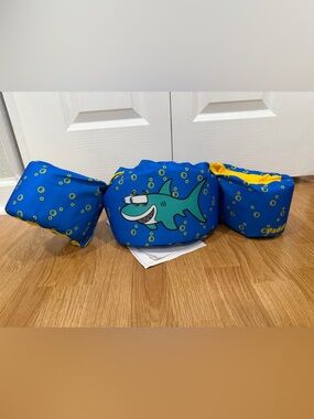 NWT- Paddle Pals Kids Swim Vest - Royal Blue with Shark (33-55 LBS)